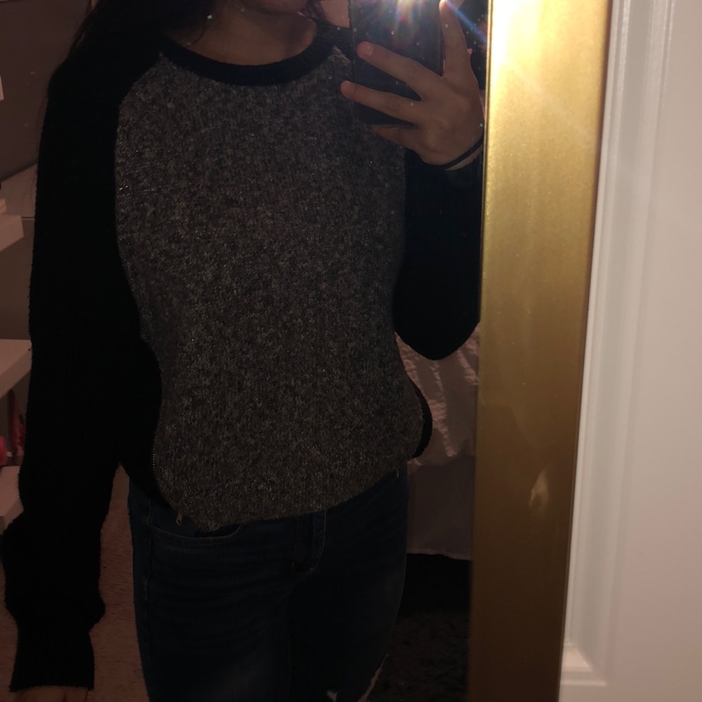 Black/grey knit sweater